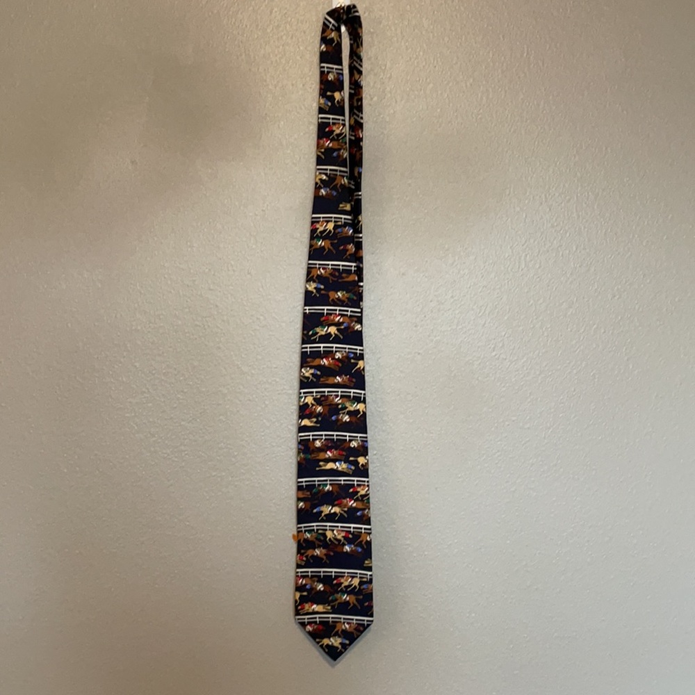 Alynn Neckwear tie 100% silk, made in USA, like new condition